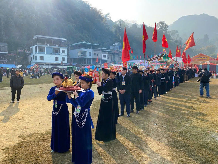 long-tong_procession