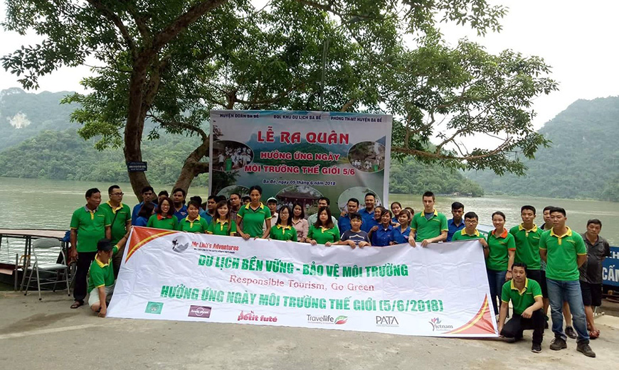 Inauguration of the first ‘Garbage Collection’ Operation organised by Mr Linh’s Adventures in 2018